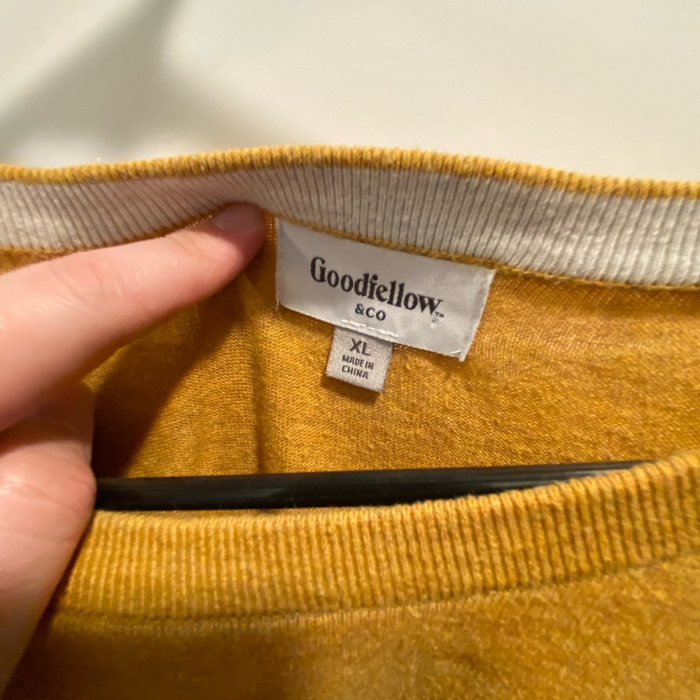XL Mustard Crewneck Sweater